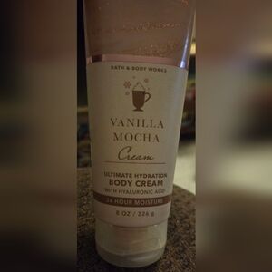 Bath & Body Works Vanilla Mocha Cream Ultimate Hydration Body Cream